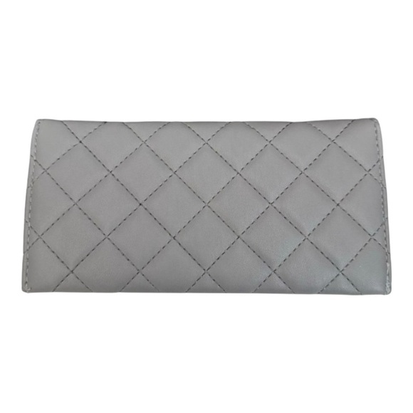 NWT-BADGLEY MISCHKA-GRAY QUILTED CARD HOLDER - Picture 2 of 6